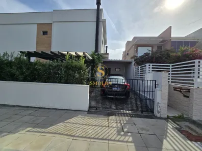 Casa com 3 Quartos à venda, 166m² no São João do Rio Vermelho, Florianópolis