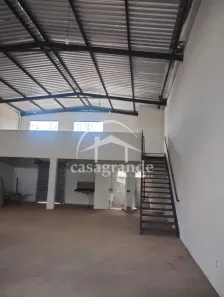 Galpão/Depósito/Armazém para alugar, 200m² no Jardim Europa, Uberlândia