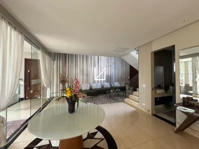 Casa com 5 Quartos à venda, 680m² no Jardim Leonor, São Paulo