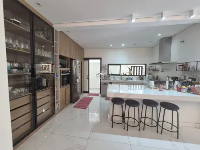Casa com 3 Quartos à venda, 321m² no Jardim Chapadão, Campinas