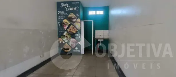 Ponto Comercial para alugar, 33m² no Presidente Roosevelt, Uberlândia