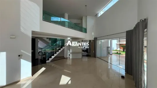 Sobrado com 4 Quartos à venda, 370m² no Jardim Karaíba, Uberlândia