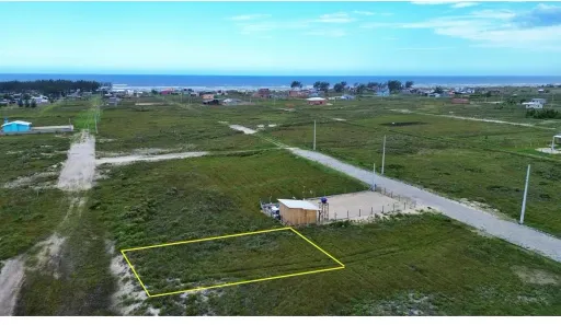 Lote/Terreno à venda, 300m² no , Balneário Gaivota