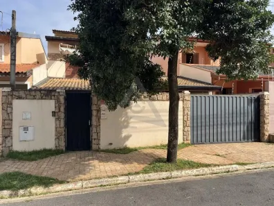 Casa com 3 Quartos à venda, 300m² no Mansões Santo Antônio, Campinas