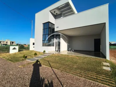 Casa de Condomínio com 3 Quartos à venda, 174m² no Novo Mundo, Uberlândia