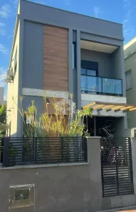 Casa com 3 Quartos à venda, 120m² no Rio Tavares, Florianópolis