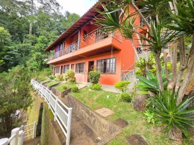 Casa de Condomínio com 3 Quartos à venda, 105m² no Iucas, Teresópolis