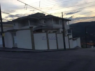 Sobrado com 5 Quartos à venda, 376m² no Lavapés, Mairiporã