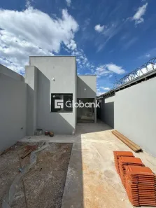 Casa com 3 Quartos à venda, 50m² no Carmelo, Montes Claros