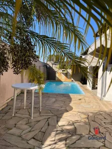 Casa com 4 Quartos para alugar, 300m² no Chácara do Visconde, Taubaté