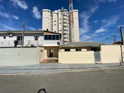 Casa com 2 Quartos para alugar, 45m² no Bela Vista, São José