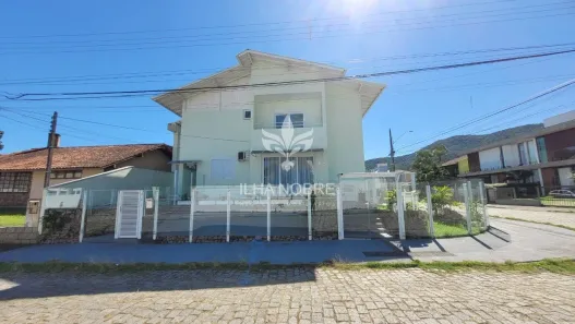 Apartamento com 2 Quartos para alugar, 76m² no Itacorubi, Florianópolis