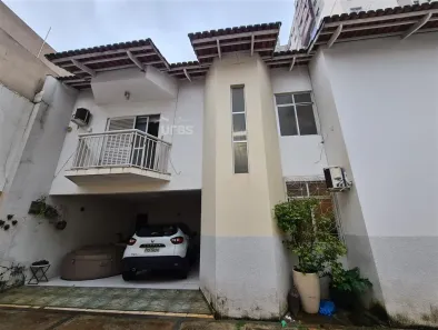Casa de Condomínio com 4 Quartos à venda, 354m² no Setor Bueno, Goiânia