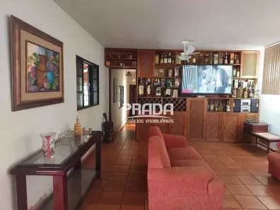 Casa com 4 Quartos à venda, 349m² no Tabajaras, Uberlândia