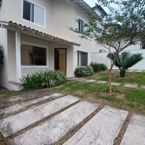Casa de Condomínio com 3 Quartos para alugar, 300m² no Glória, Macaé