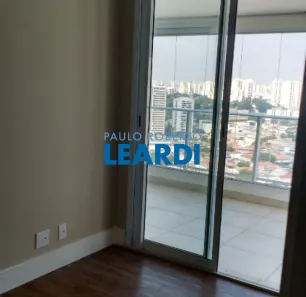 Apartamento com 3 Quartos para venda ou aluguel, 96m² no Vila Anastácio, São Paulo