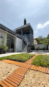 Sobrado com 4 Quartos à venda, 241m² no Jardim Marajoara, São Paulo