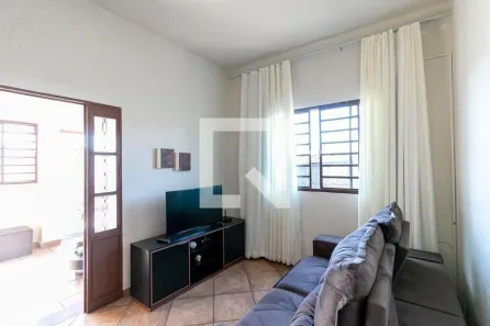 Casa com 3 Quartos à venda, 325m² no Carlos Prates, Belo Horizonte