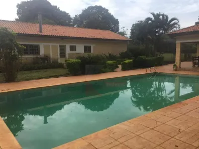 Fazenda/Sítio com 4 Quartos à venda, 260m² no Vila São Luiz, Botucatu