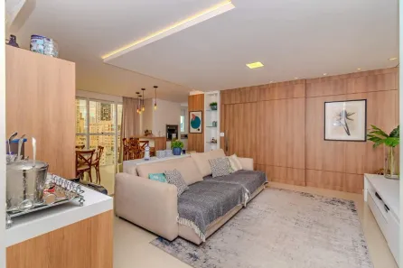 Apartamento com 3 Quartos para alugar, 120m² no Centro, Balneário Camboriú