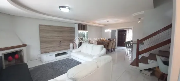 Casa com 3 Quartos à venda, 188m² no Hípica, Porto Alegre