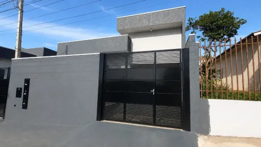 Casa com 3 Quartos para alugar, 80m² no Vila Esperança, Maringá