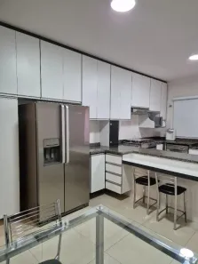 Sobrado com 3 Quartos à venda, 300m² no Jardim Santo Antônio, Santo André