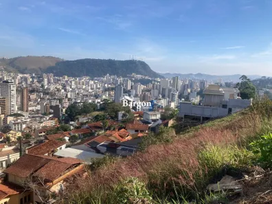 Lote/Terreno à venda, 916m² no Cidade Jardim, Juiz de Fora