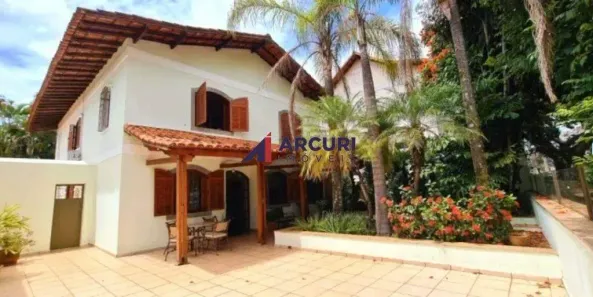 Casa com 5 Quartos para alugar, 350m² no Belvedere, Belo Horizonte