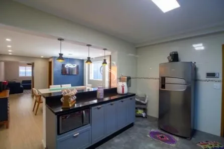 Casa com 3 Quartos para venda ou aluguel, 240m² no Parque Colonial, São Paulo