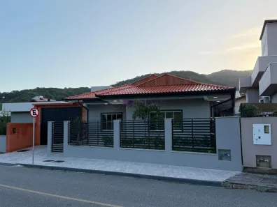 Casa com 3 Quartos à venda, 160m² no Pedra Branca, Palhoça