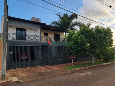 Casa com 4 Quartos à venda, 320m² no Parque Residencial Alcântara, Londrina