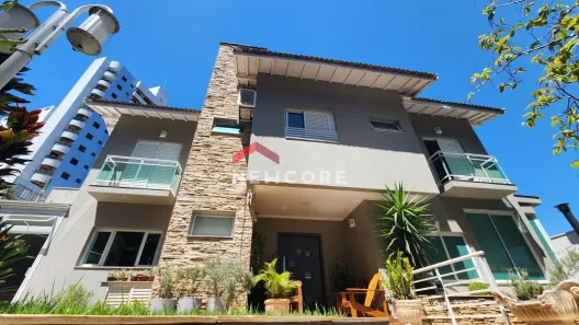 Sobrado com 4 Quartos à venda, 251m² no Jardim da Serra, Jundiaí