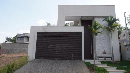 Casa com 4 Quartos para alugar, 235m² no Jardins Nápoles, Senador Canedo