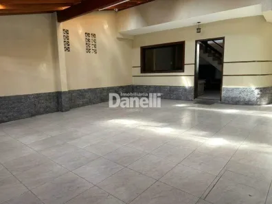 Sobrado com 3 Quartos à venda, 177m² no Vila Aparecida, Taubaté