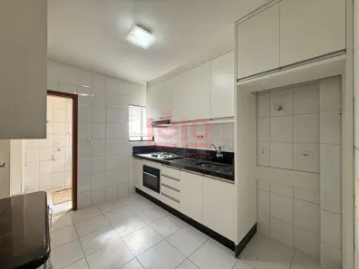 Apartamento com 3 Quartos para alugar, 98m² no Zona 07, Maringá
