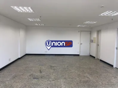 Sala Comercial à venda, 64m² no Santo Amaro, São Paulo