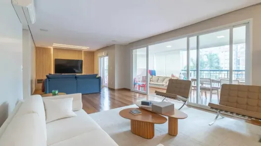 Apartamento com 3 Quartos à venda, 226m² no Vila Nova Conceição, São Paulo