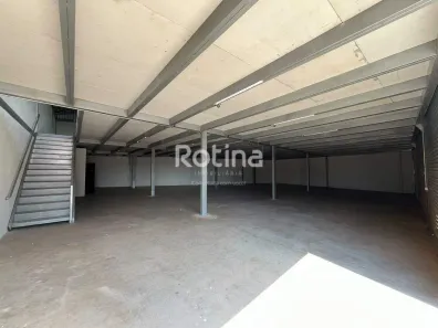 Galpão/Depósito/Armazém à venda, 770m² no Tibery, Uberlândia