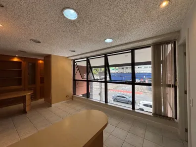 Sala Comercial para alugar, 28m² no Juvevê, Curitiba