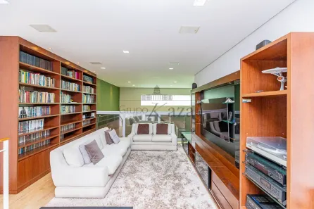 Casa com 4 Quartos à venda, 380m² no Santo Amaro, São Paulo