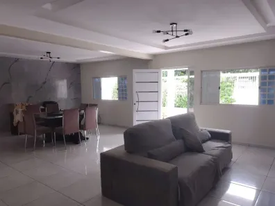 Casa com 4 Quartos à venda, 251m² no Aleixo, Manaus