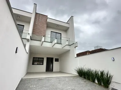 Sobrado com 3 Quartos à venda, 133m² no Costa e Silva, Joinville