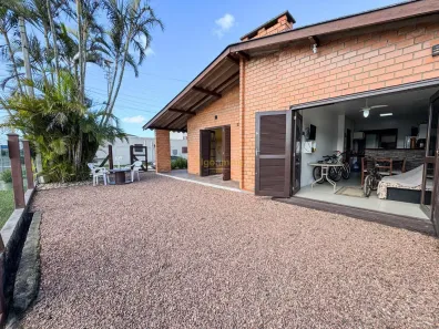 Casa com 2 Quartos à venda, 79m² no XANGRI-LÁ, Xangri-lá