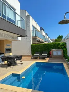 Casa de Condomínio com 3 Quartos à venda, 436m² no Recreio dos Bandeirantes, Rio de Janeiro