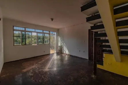 Casa com 3 Quartos à venda, 600m² no Cidade Vargas, São Paulo