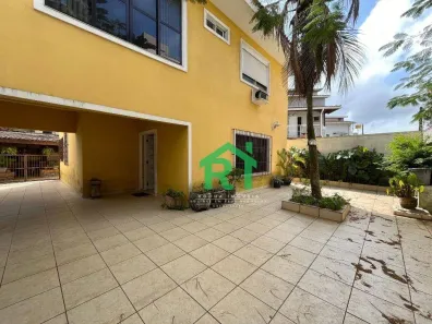 Casa com 4 Quartos à venda, 240m² no Enseada, Guarujá