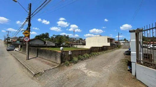 Lote/Terreno à venda, 718m² no Vila Nova, Joinville