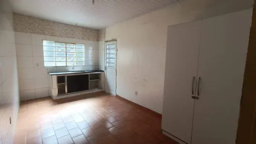 Sobrado com 6 Quartos à venda, 200m² no Núcleo Residencial Edison Bastos Gasparini, Bauru