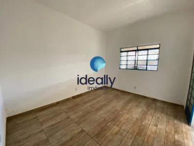 Casa com 2 Quartos para alugar, 180m² no Nacional, Contagem